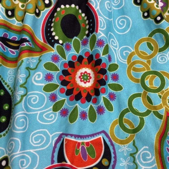 Girl’s Ruffled Dress- Size 8 - Picture 2 of 9